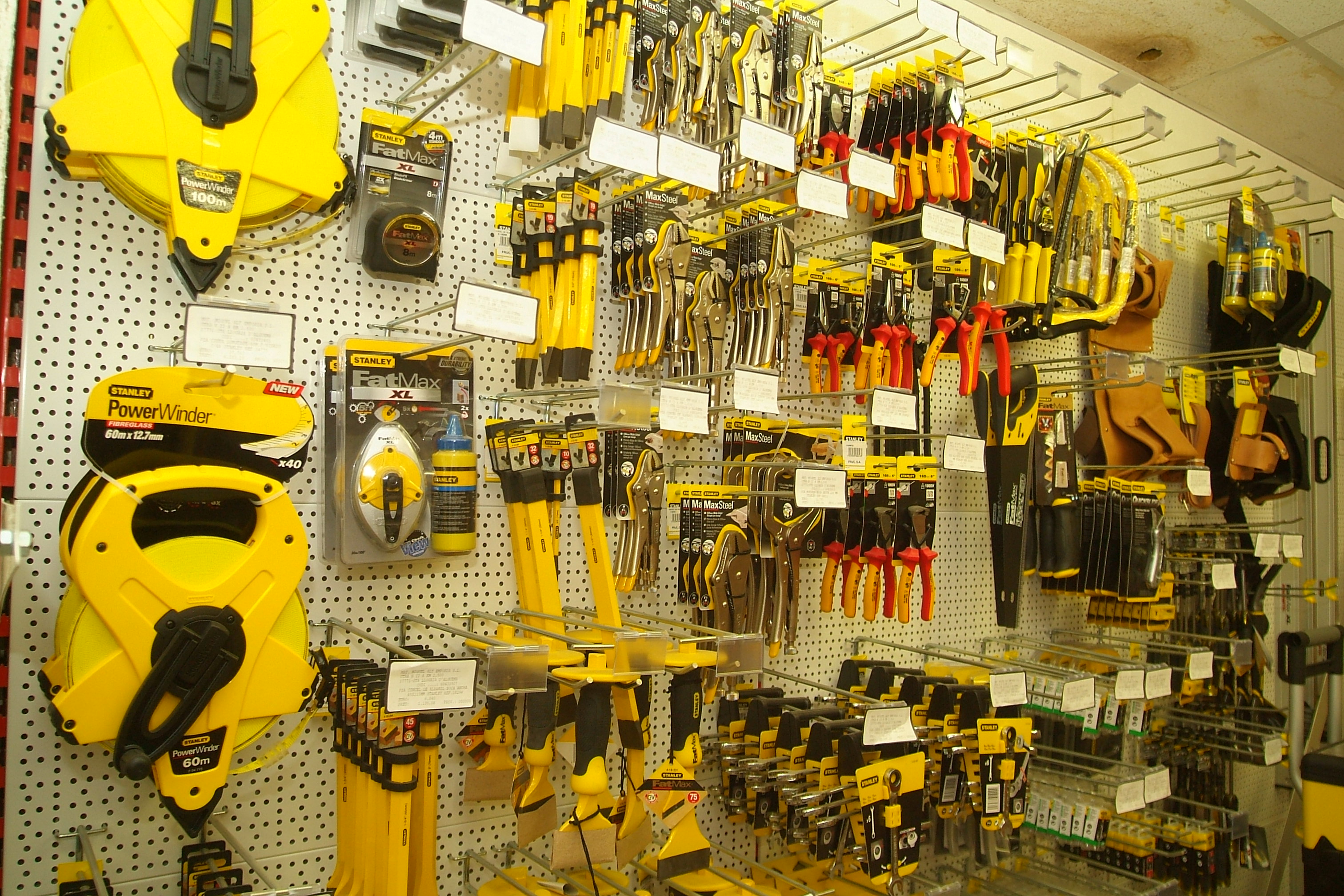 Herramientas manuales y eléctricas